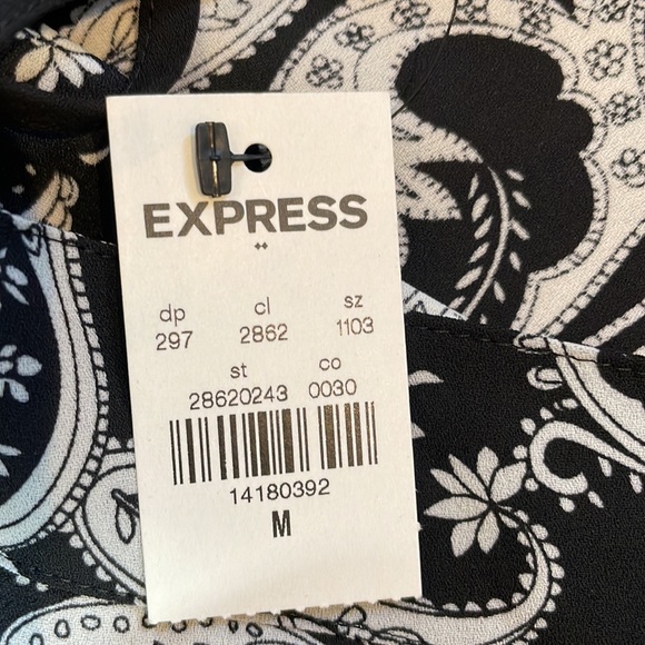 Express Paisley Top - Picture 7 of 7